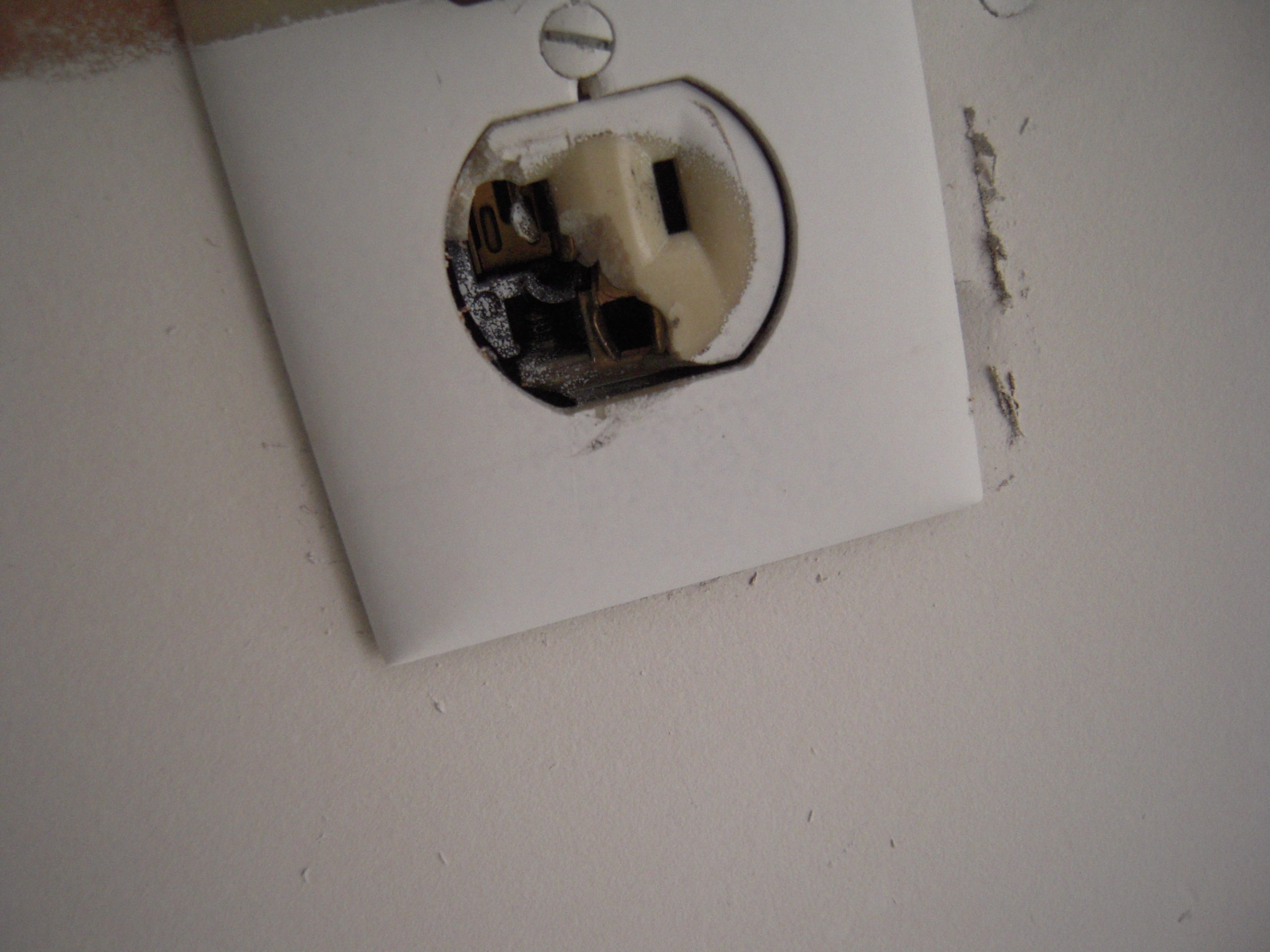 5 Common Electrical Safety Repairs